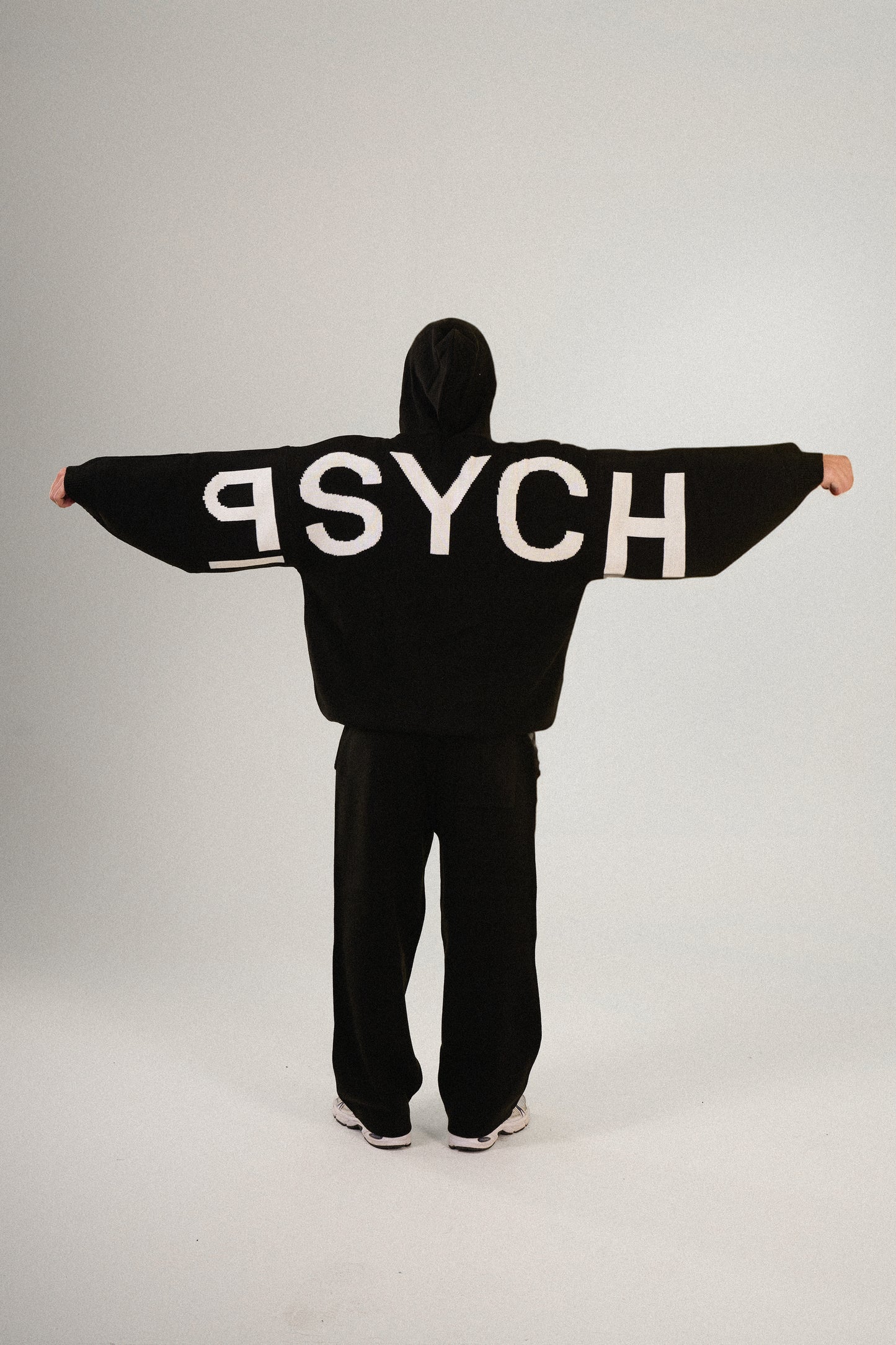 PSYCH BLACK KNITTED HOODIE