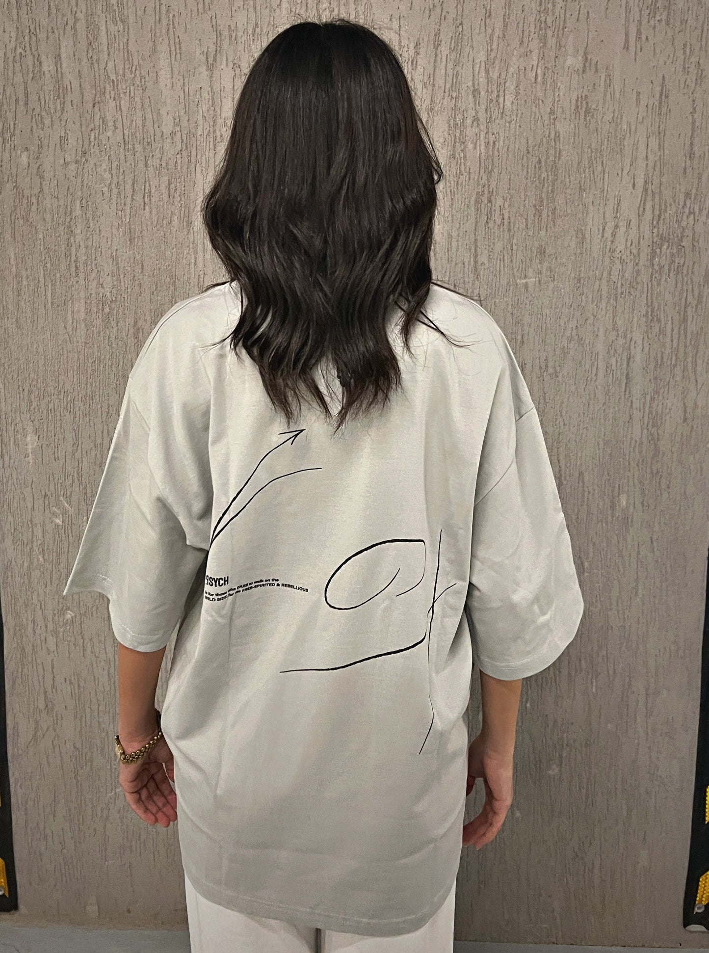 RULE BREAKER OVERSIZED TEE
