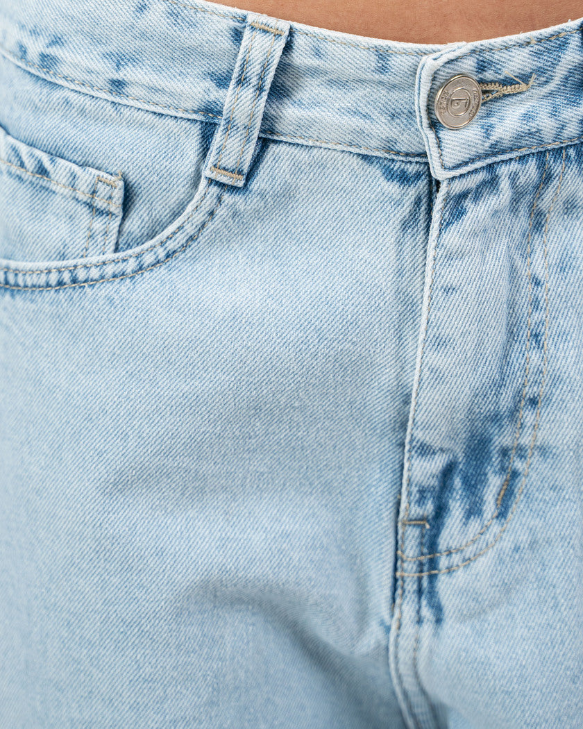 THE 90s BLOWOUT IN ICE BLUE