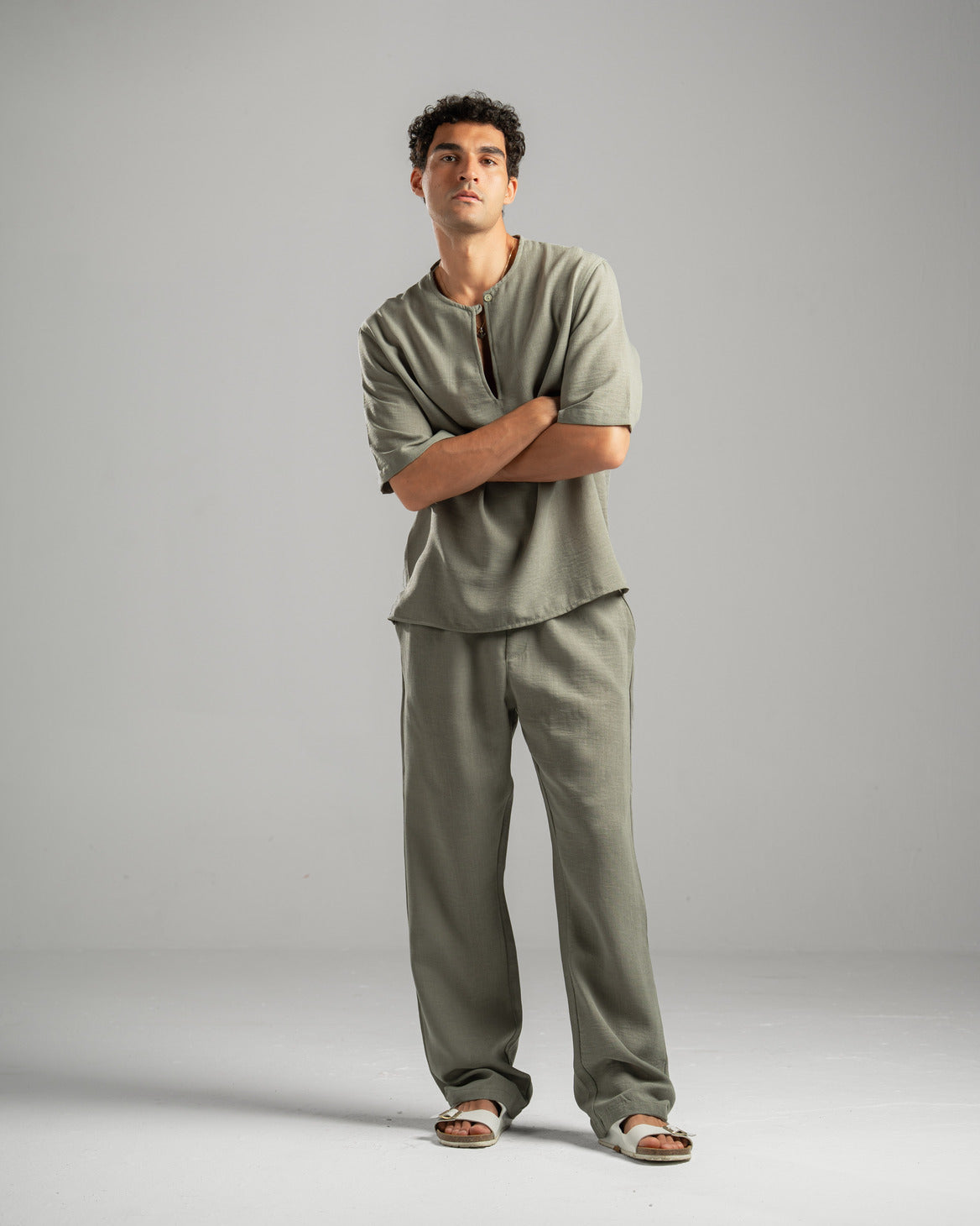 Men Linen Pants in Olive
