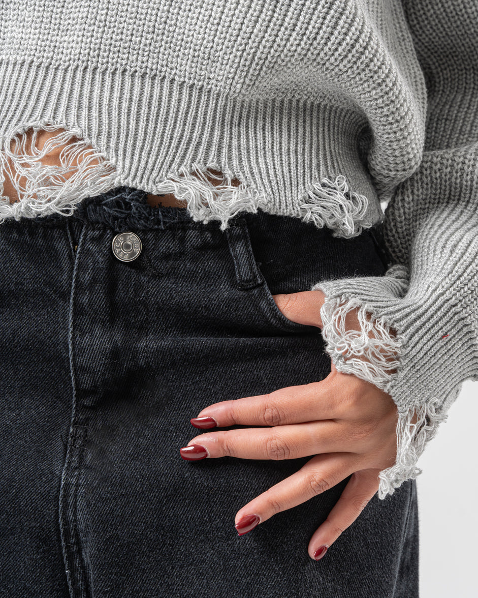 Ripped Pullover in Light Grey