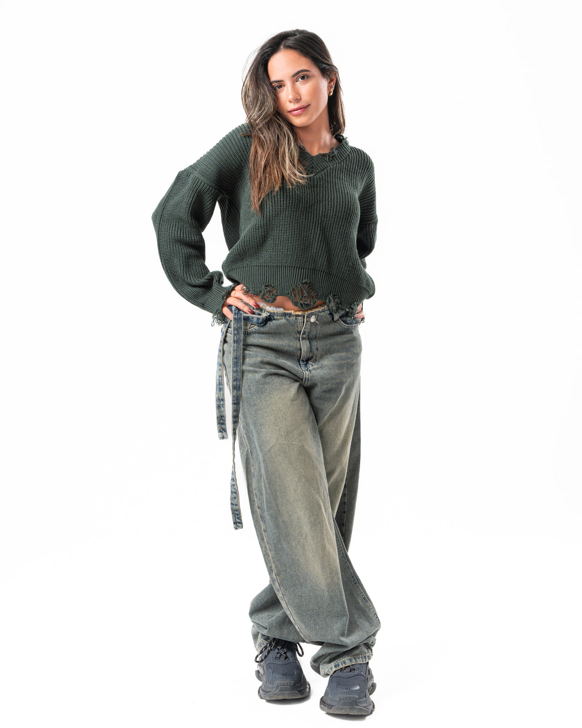 Ripped Pullover in Dark Green