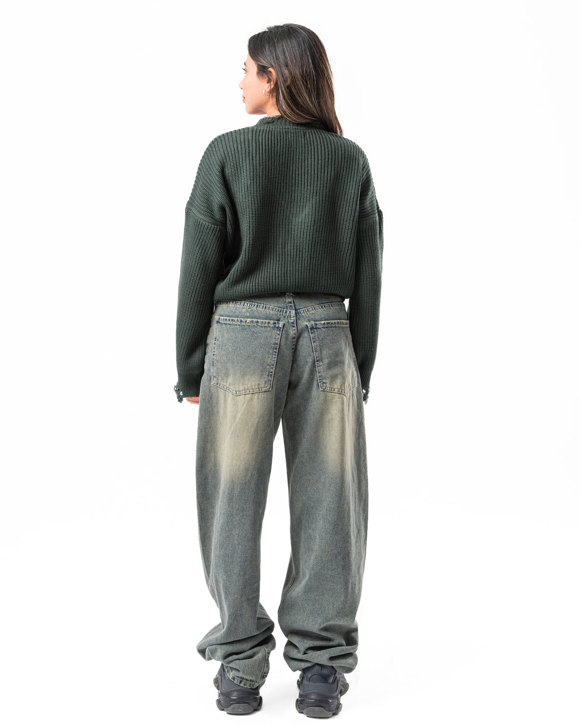 Ripped Pullover in Dark Green