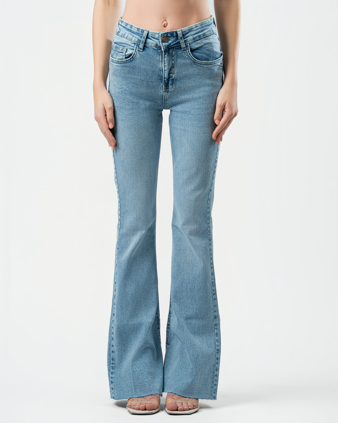 Flared Jeans in Light Blue