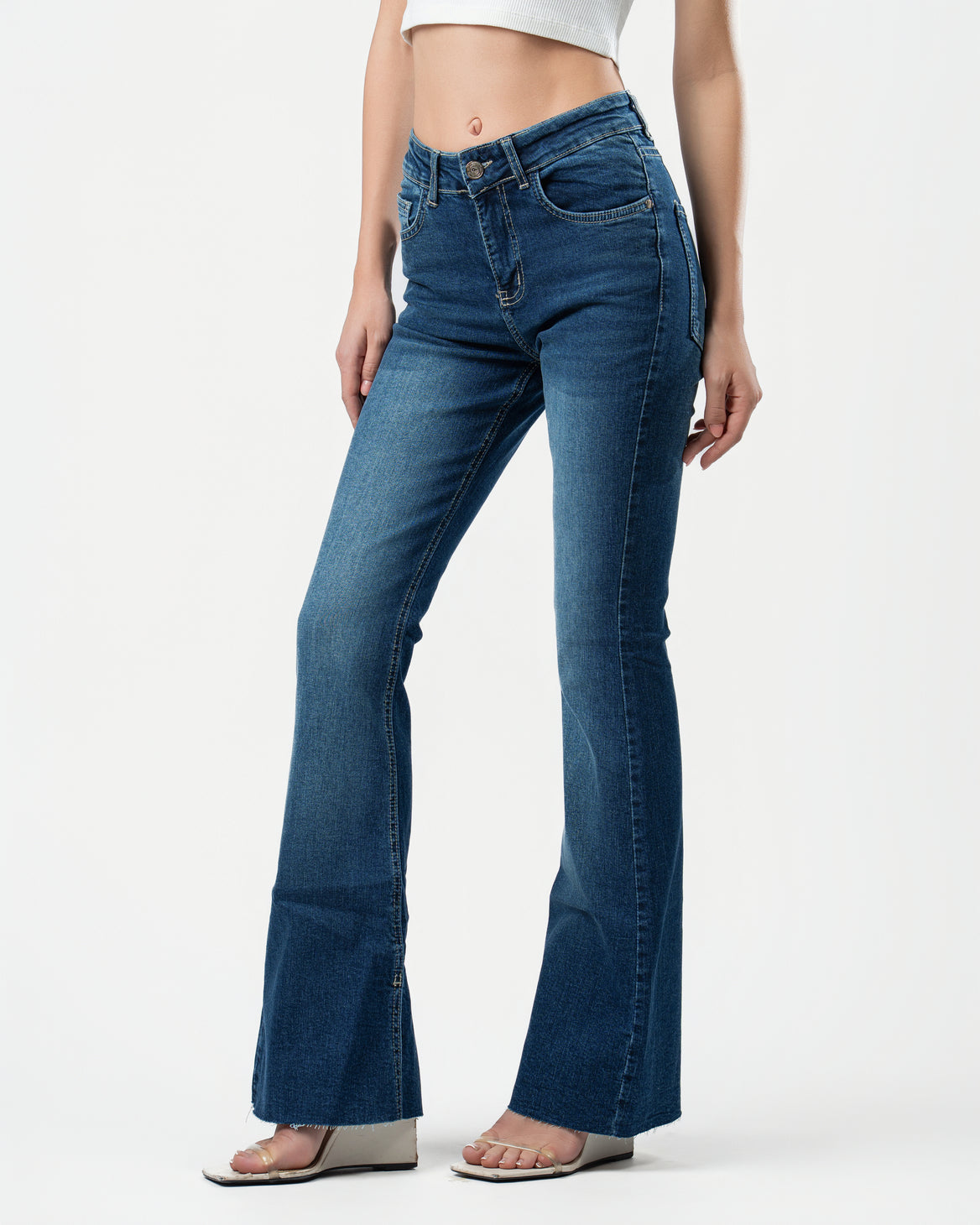 Flared Jeans in Dark Blue