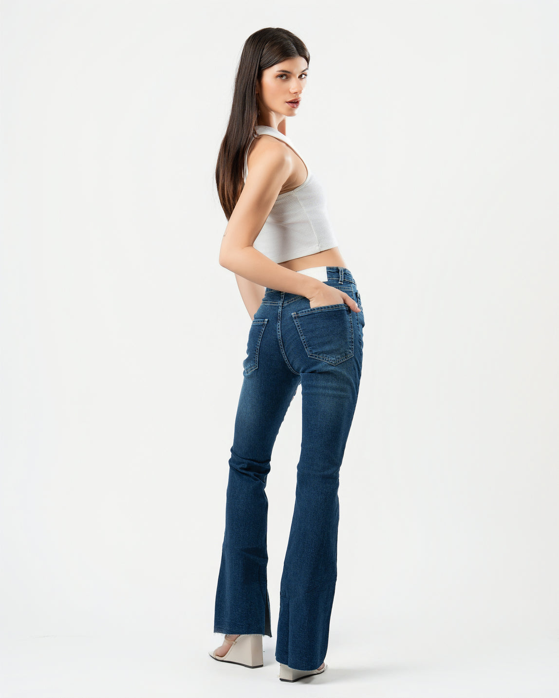 Flared Jeans in Dark Blue