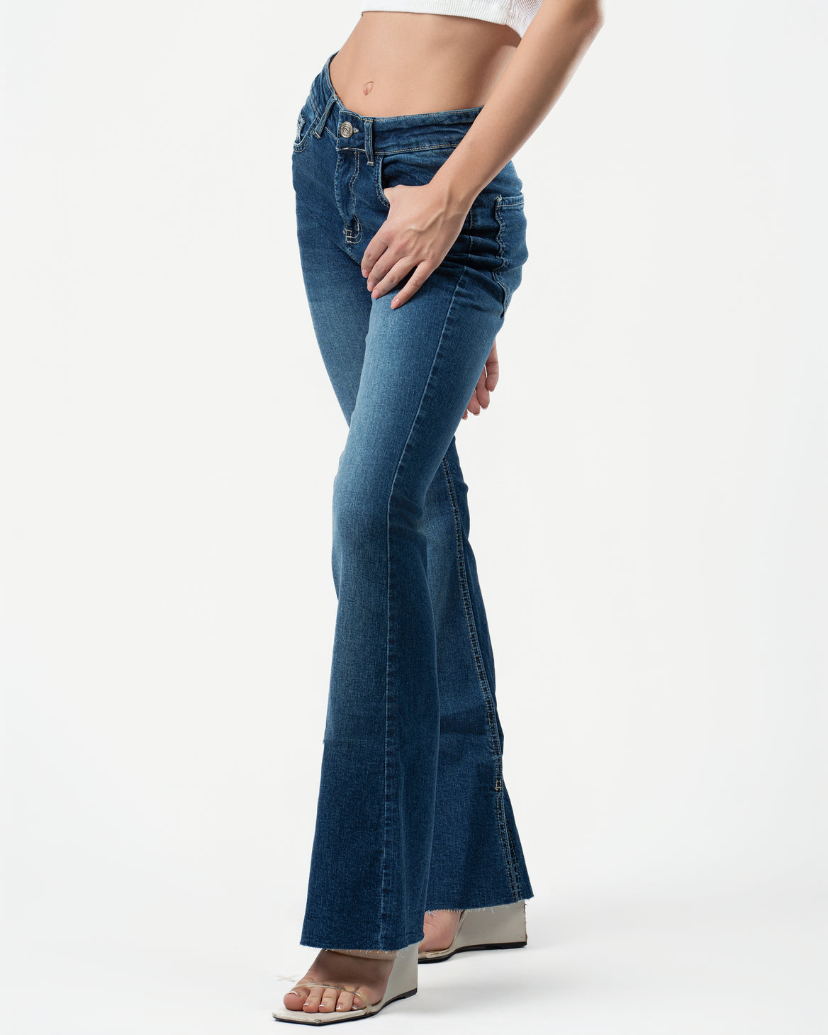 Flared Jeans in Dark Blue
