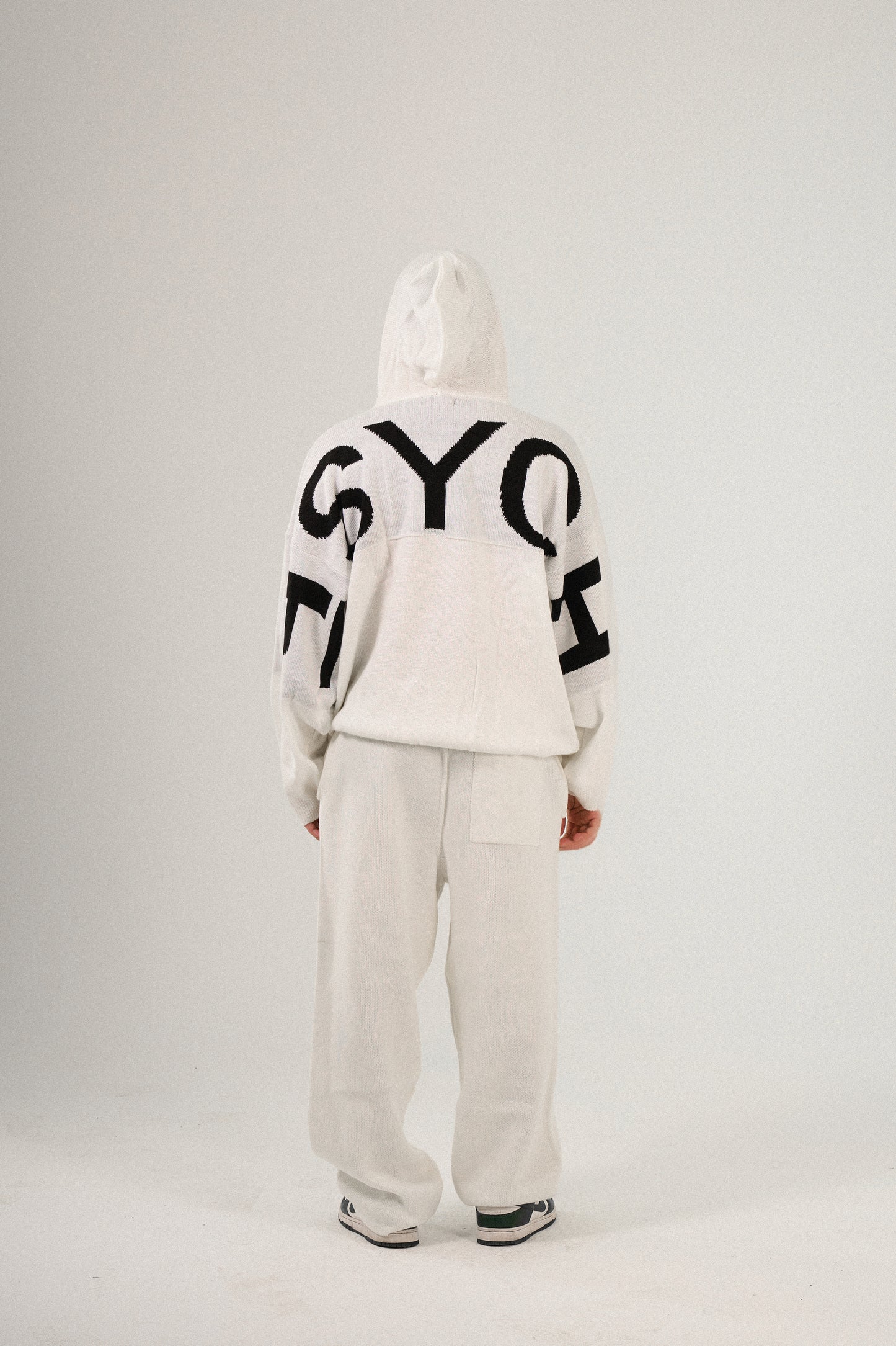 PSYCH WHITE KNITTED PANTS