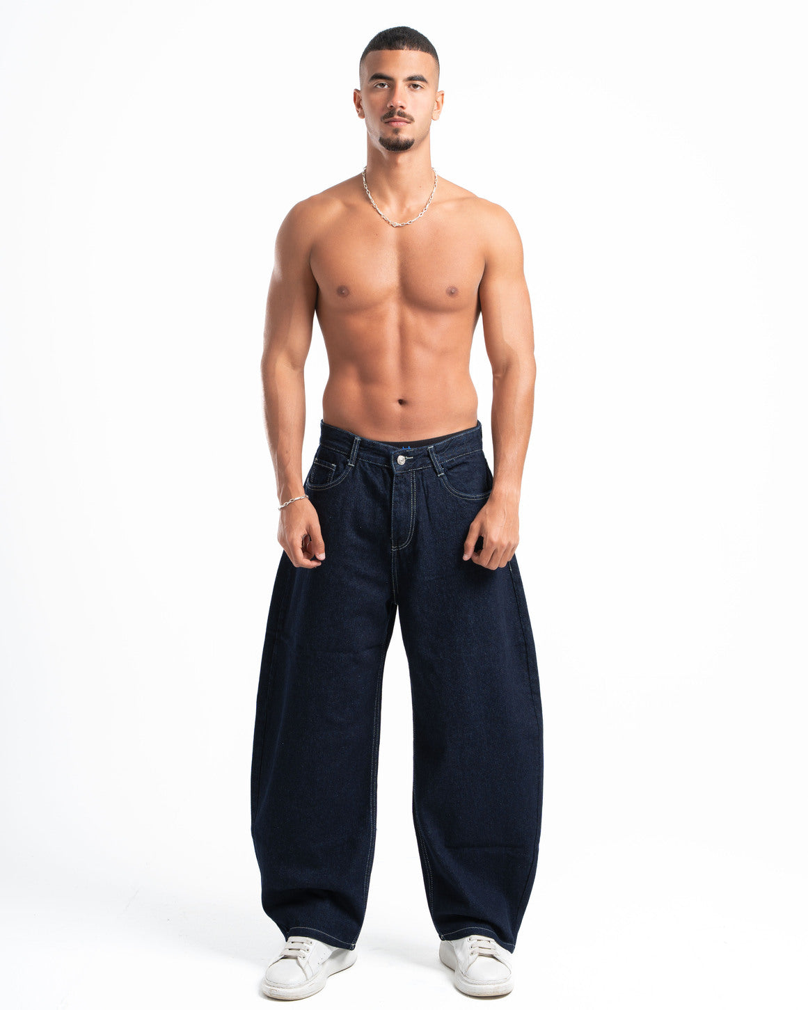 THE 90s BLOWOUT IN RAW JEANS