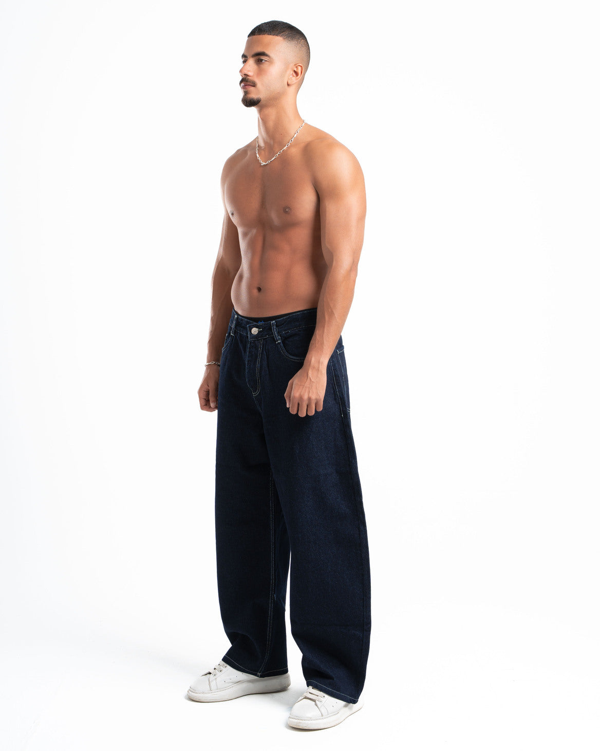 THE 90s BLOWOUT IN RAW JEANS