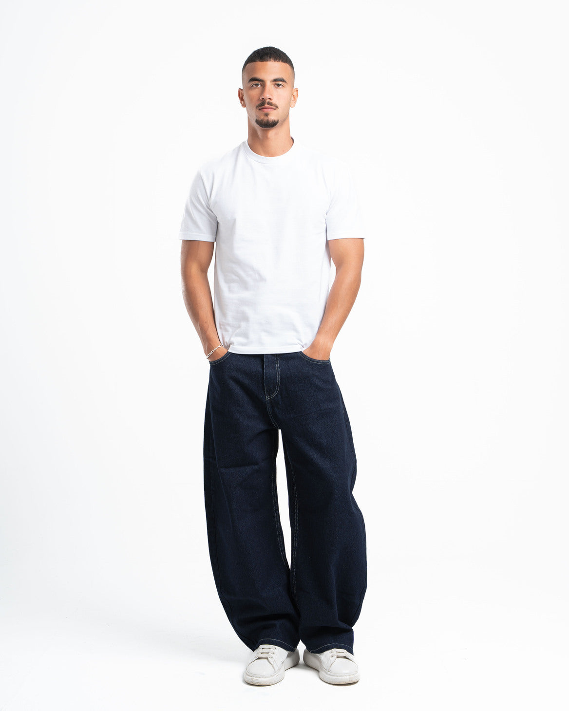 THE 90s BLOWOUT IN RAW JEANS