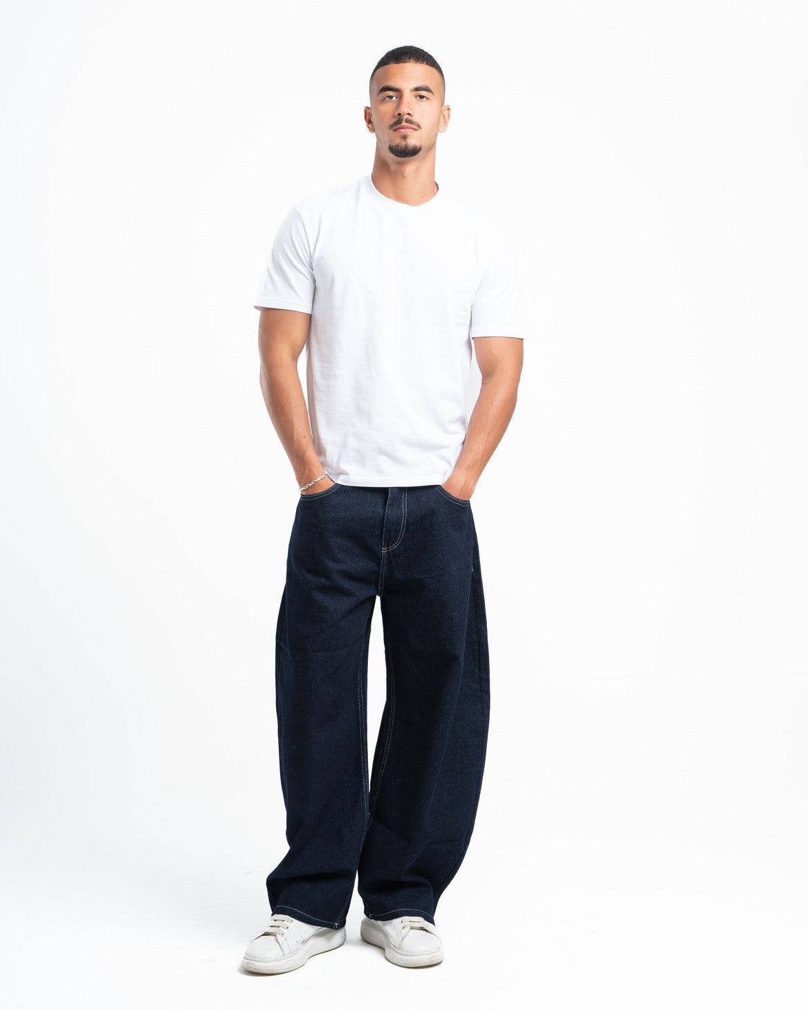 THE 90s BLOWOUT IN RAW JEANS