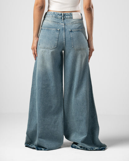 Pattes D’éléphant Jeans in Blue