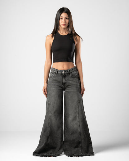 Pattes D’éléphant Jeans in Black