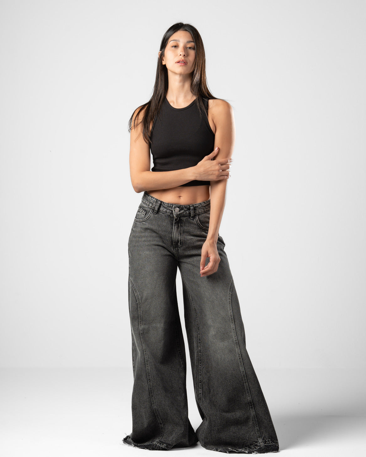 Pattes D’éléphant Jeans in Black