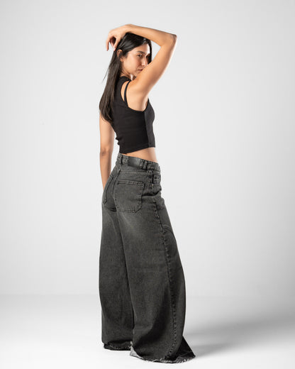 Pattes D’éléphant Jeans in Black