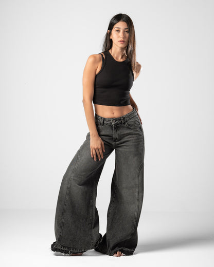 Pattes D’éléphant Jeans in Black