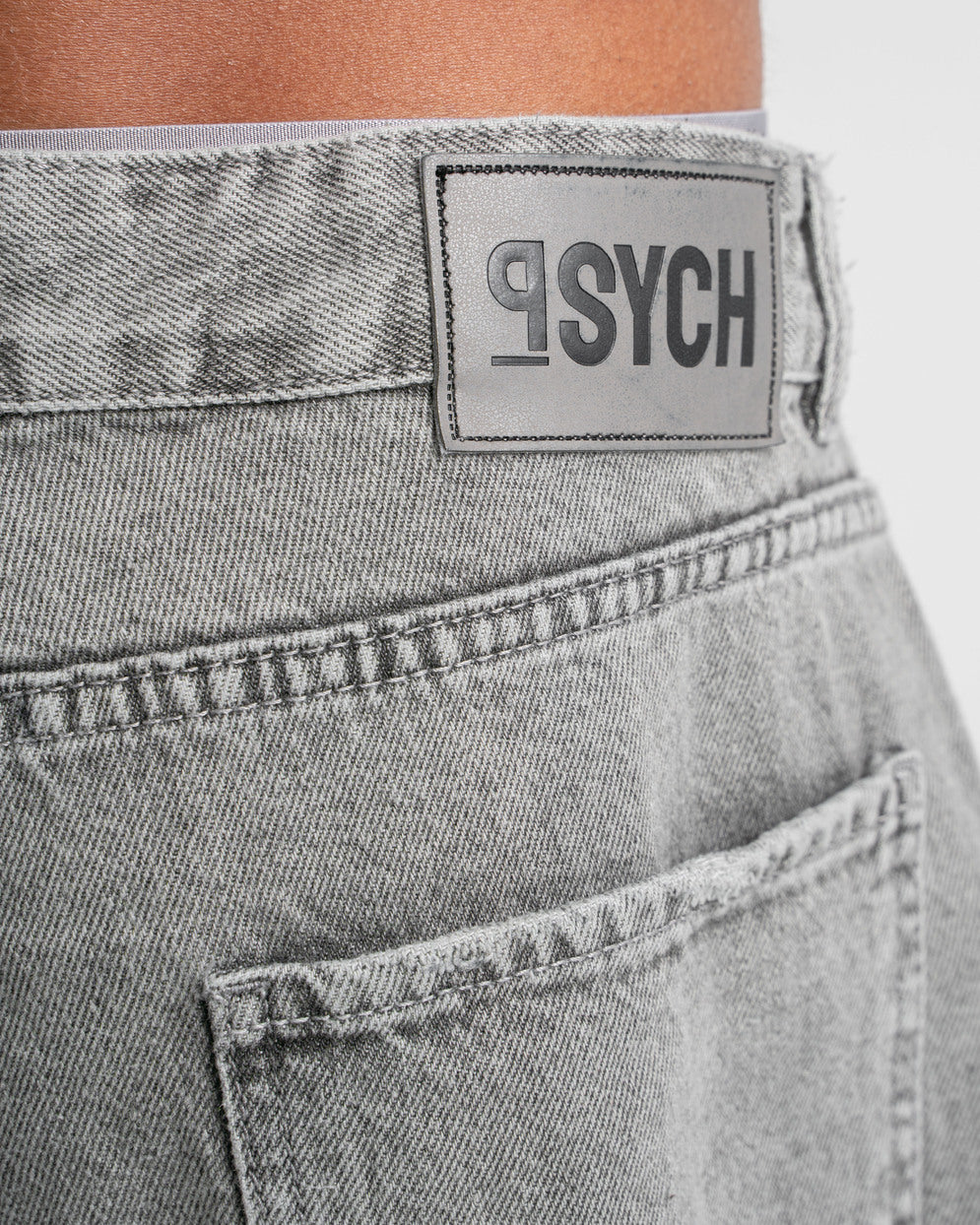 THE 90s BLOWOUT IN GREY