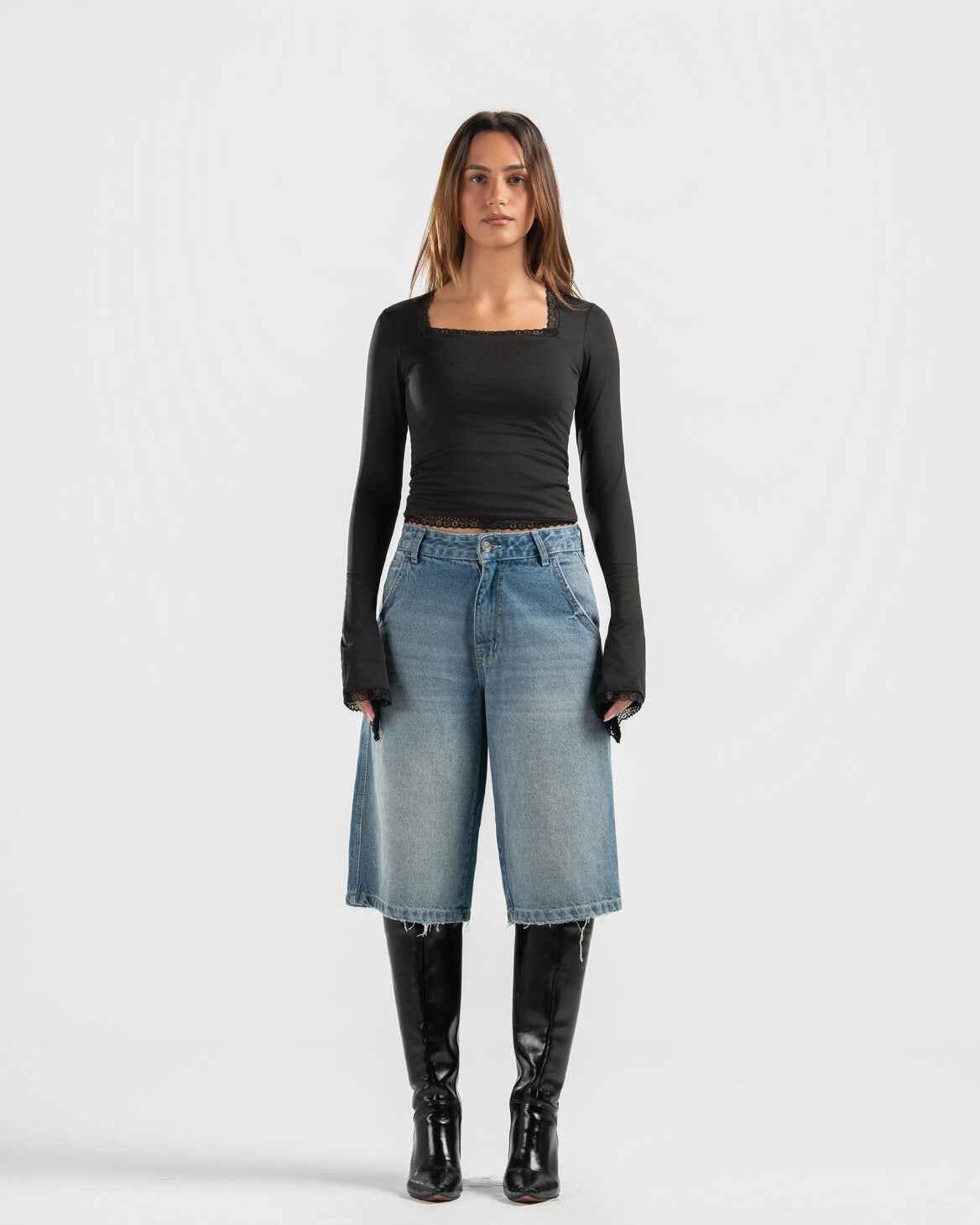 BLACK SQUARE LACE TOP
