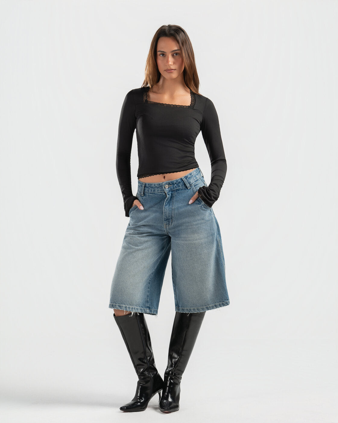 BLACK SQUARE LACE TOP