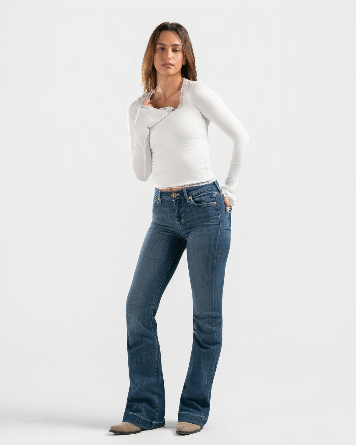 WHITE SQUARE LACE TOP
