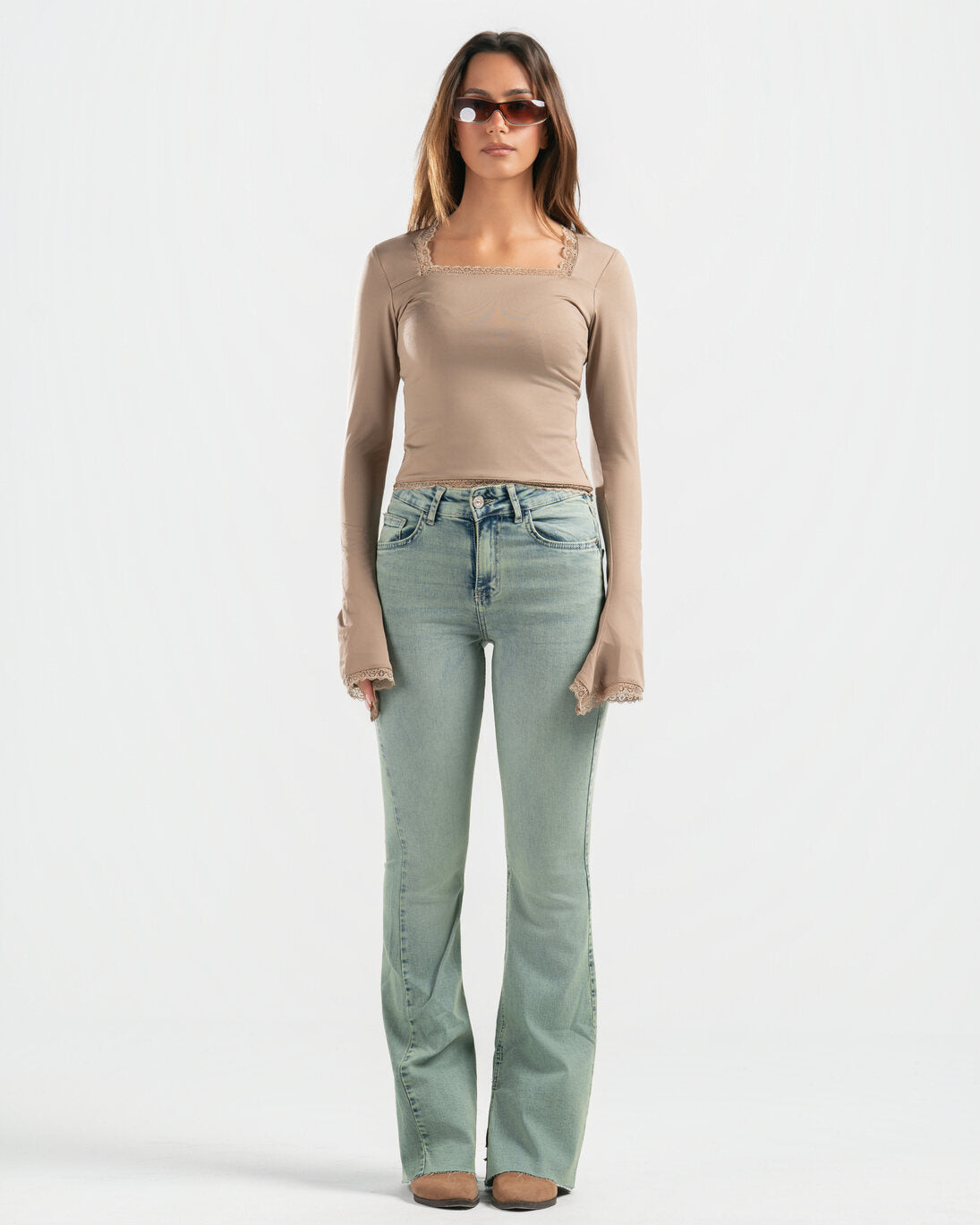 NUDE SQUARE LACE TOP