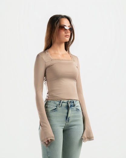 NUDE SQUARE LACE TOP