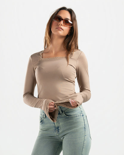 NUDE SQUARE LACE TOP