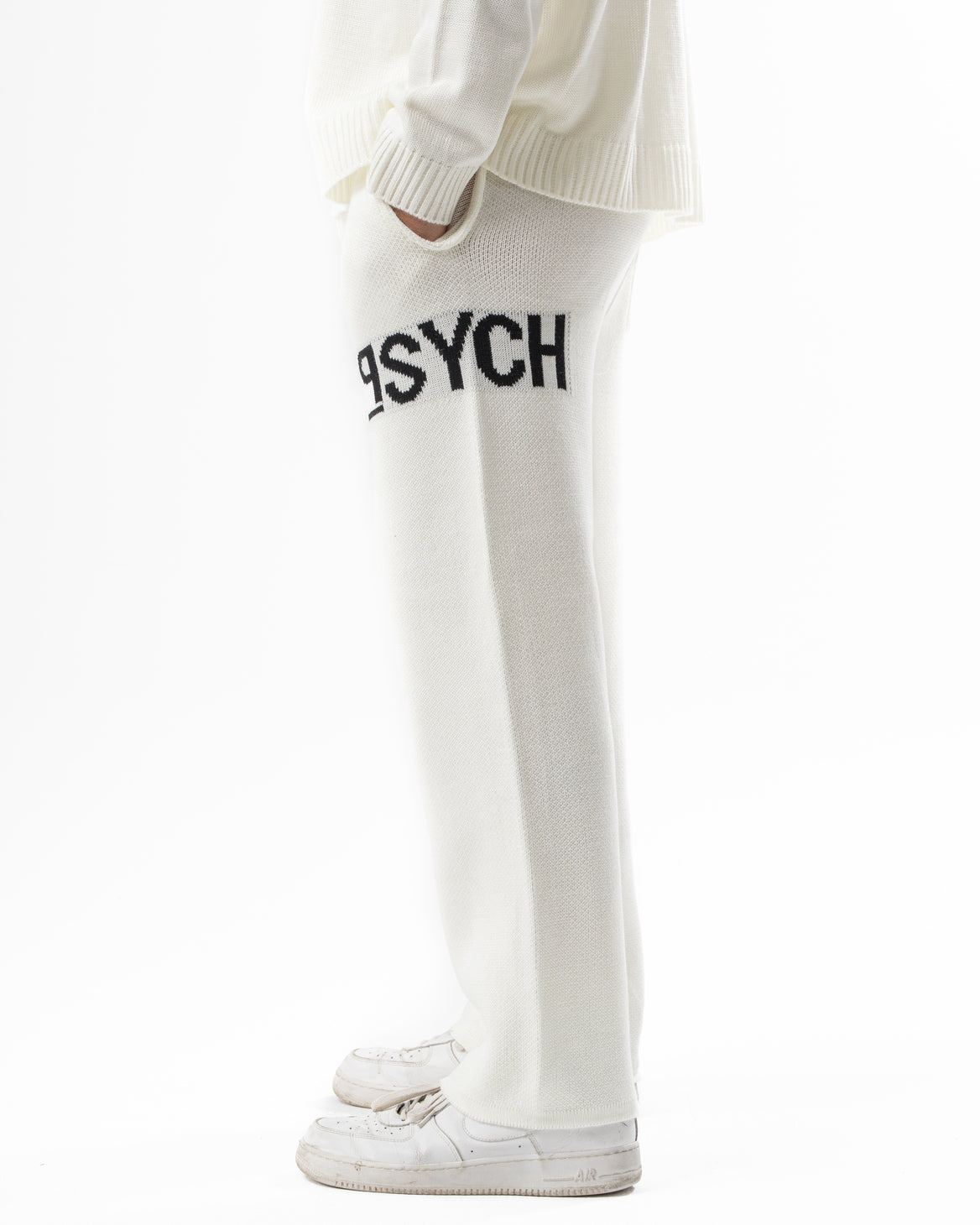 PSYCH WHITE KNITTED PANTS