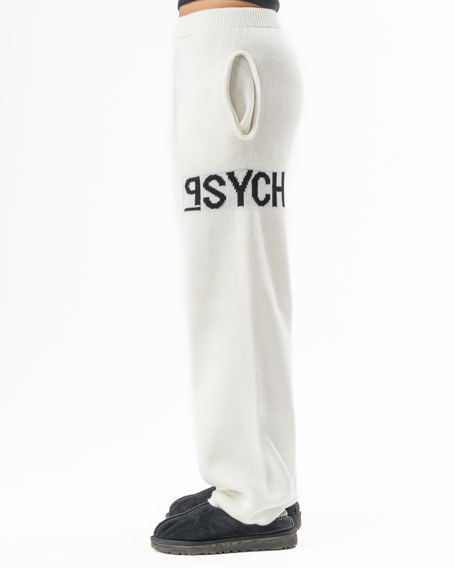 PSYCH WHITE KNITTED PANTS