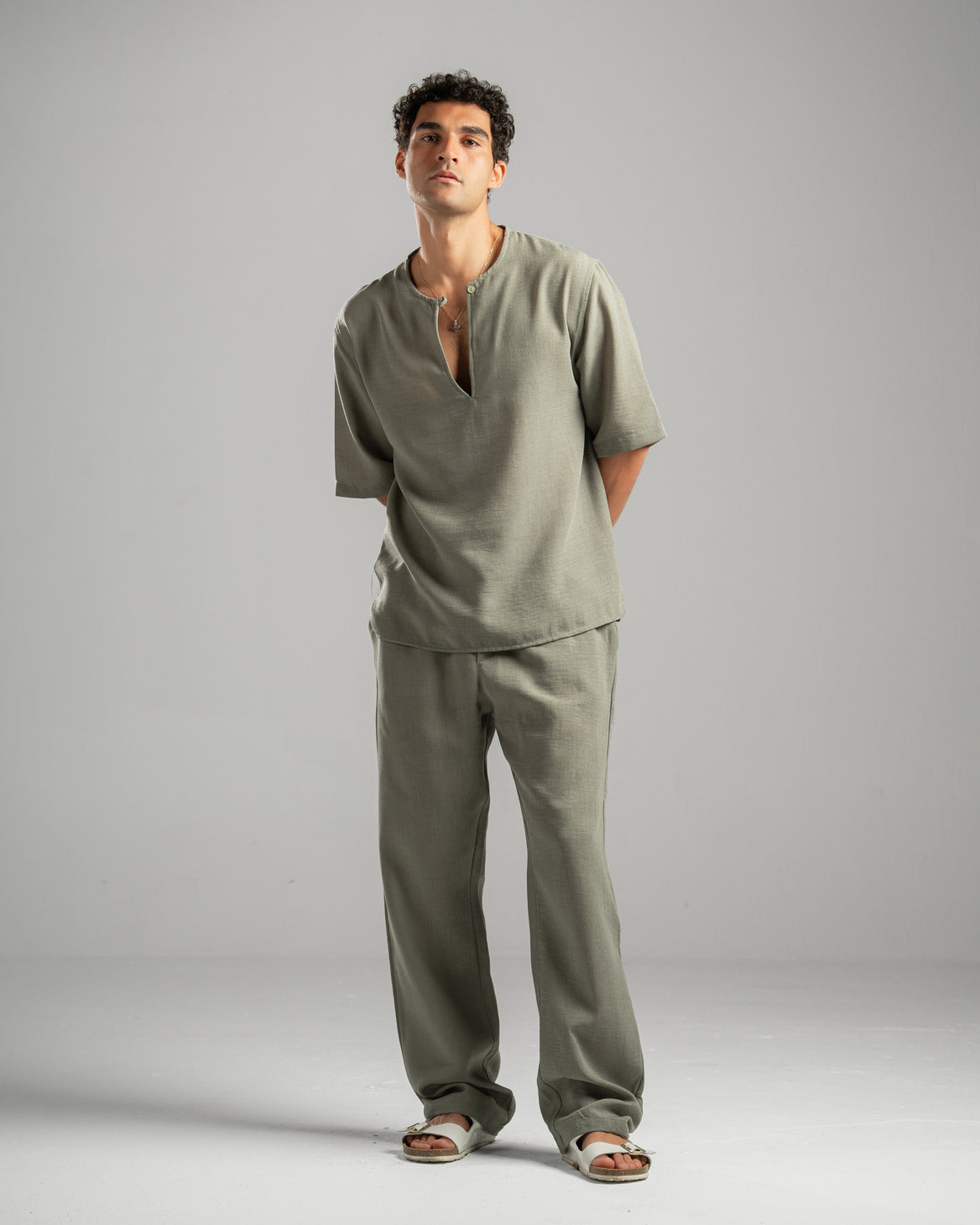 Men Linen Pants in Olive