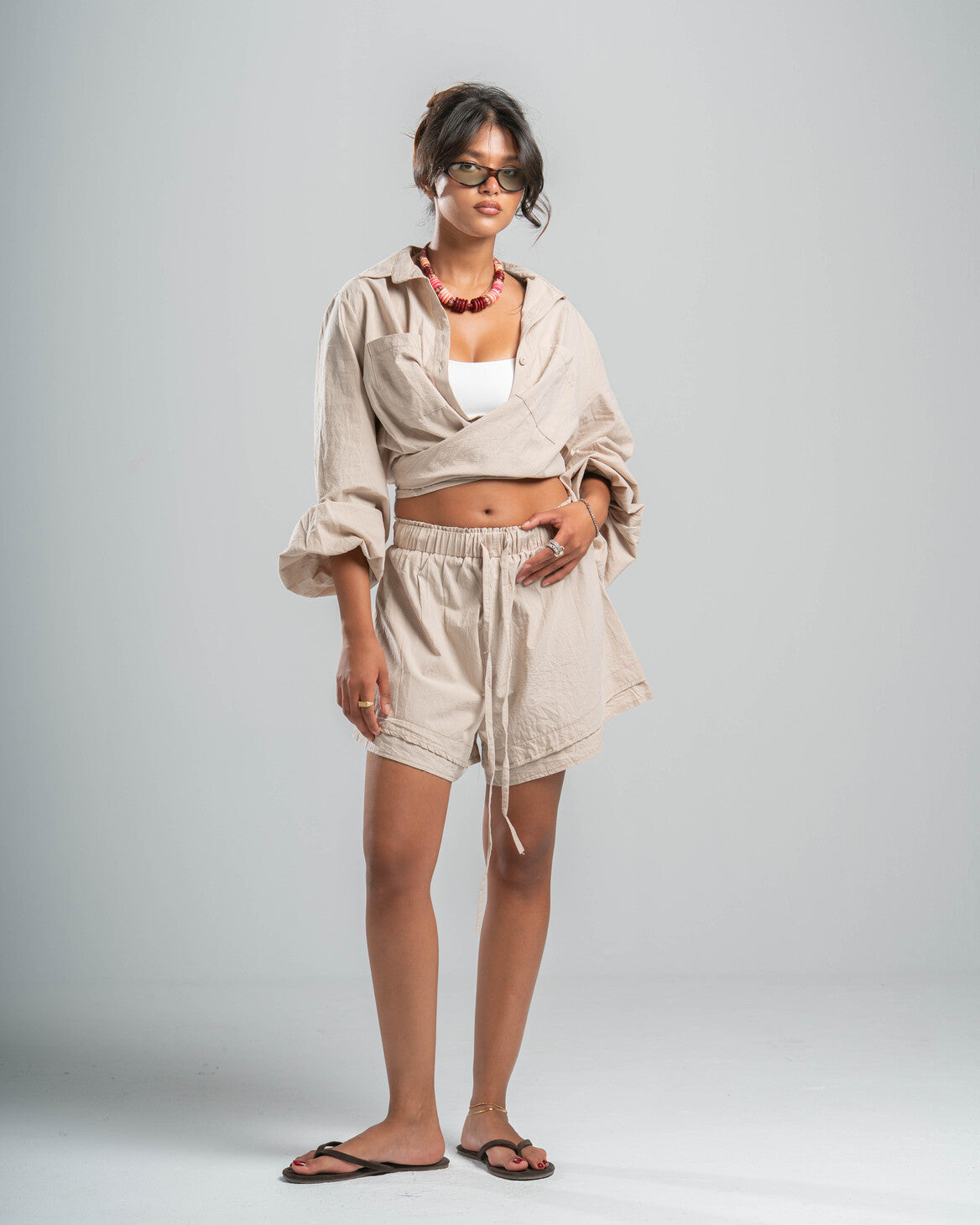 BEIGE COASTAL SHORTS