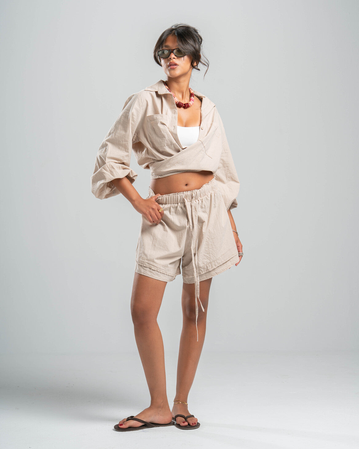 BEIGE COASTAL SHORTS