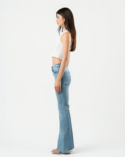 Flared Jeans in Light Blue