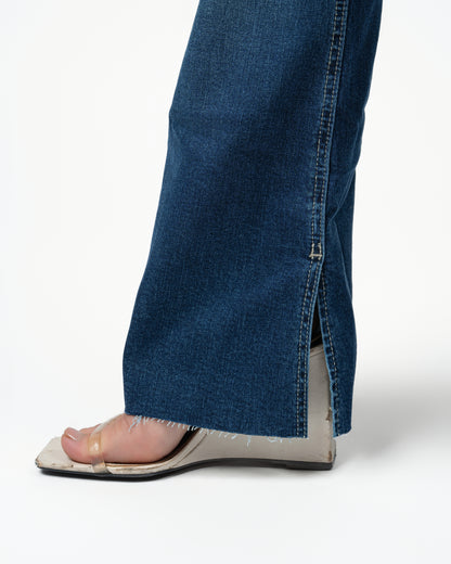 Flared Jeans in Dark Blue