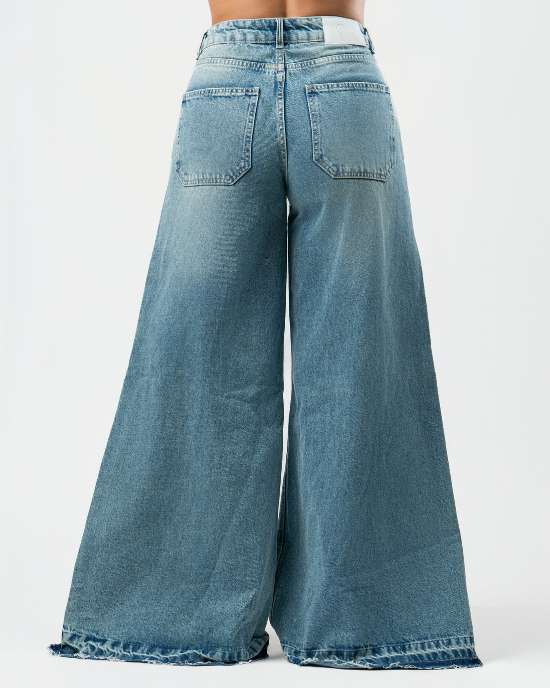 Pattes D’éléphant Jeans in Blue