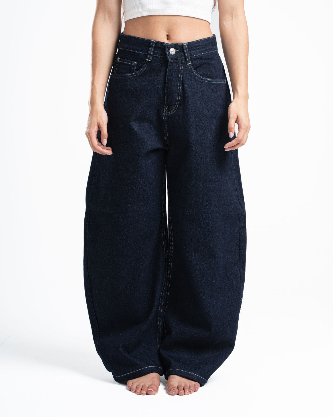 THE 90s BLOWOUT IN RAW JEANS