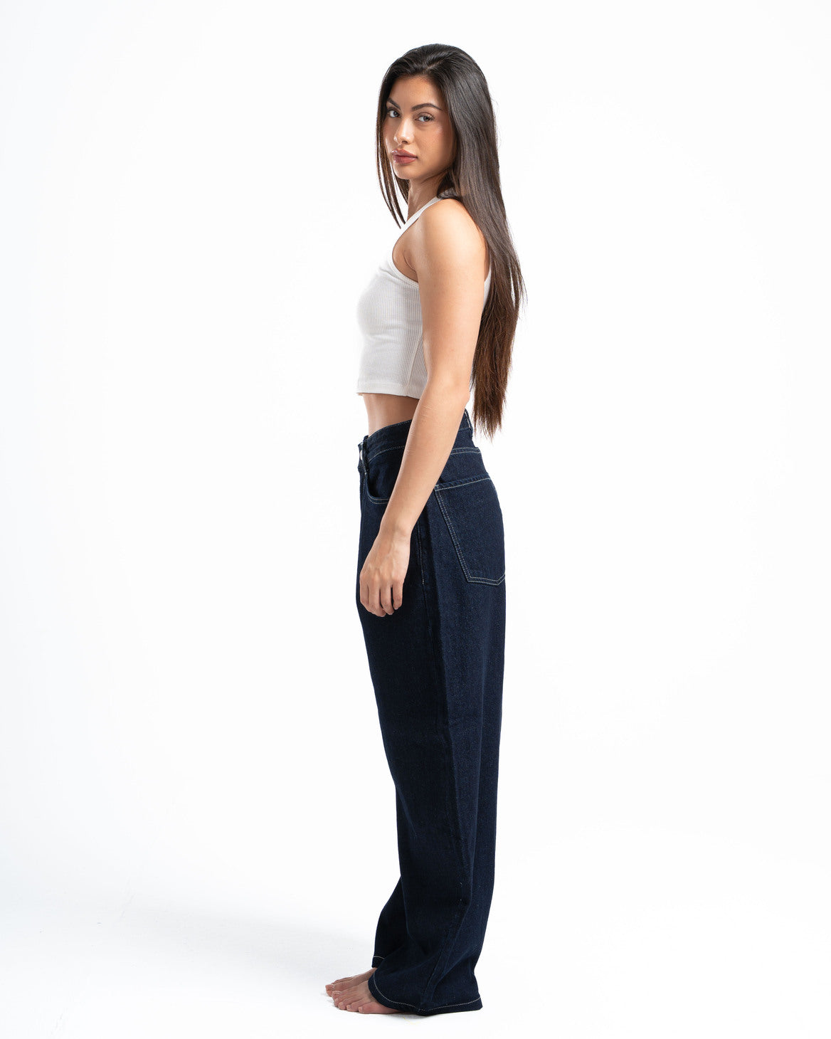 THE 90s BLOWOUT IN RAW JEANS