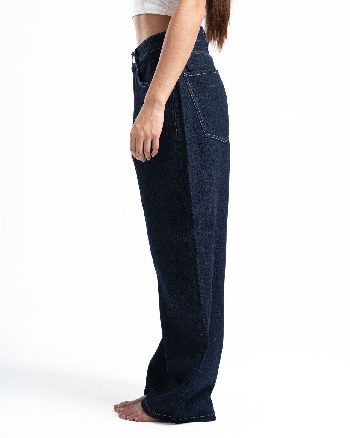 THE 90s BLOWOUT IN RAW JEANS