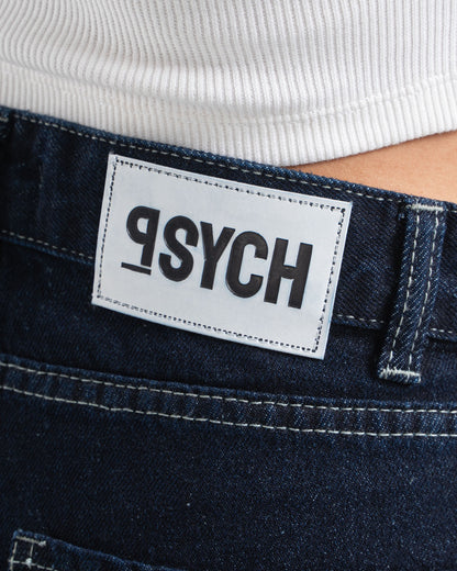 THE 90s BLOWOUT IN RAW JEANS