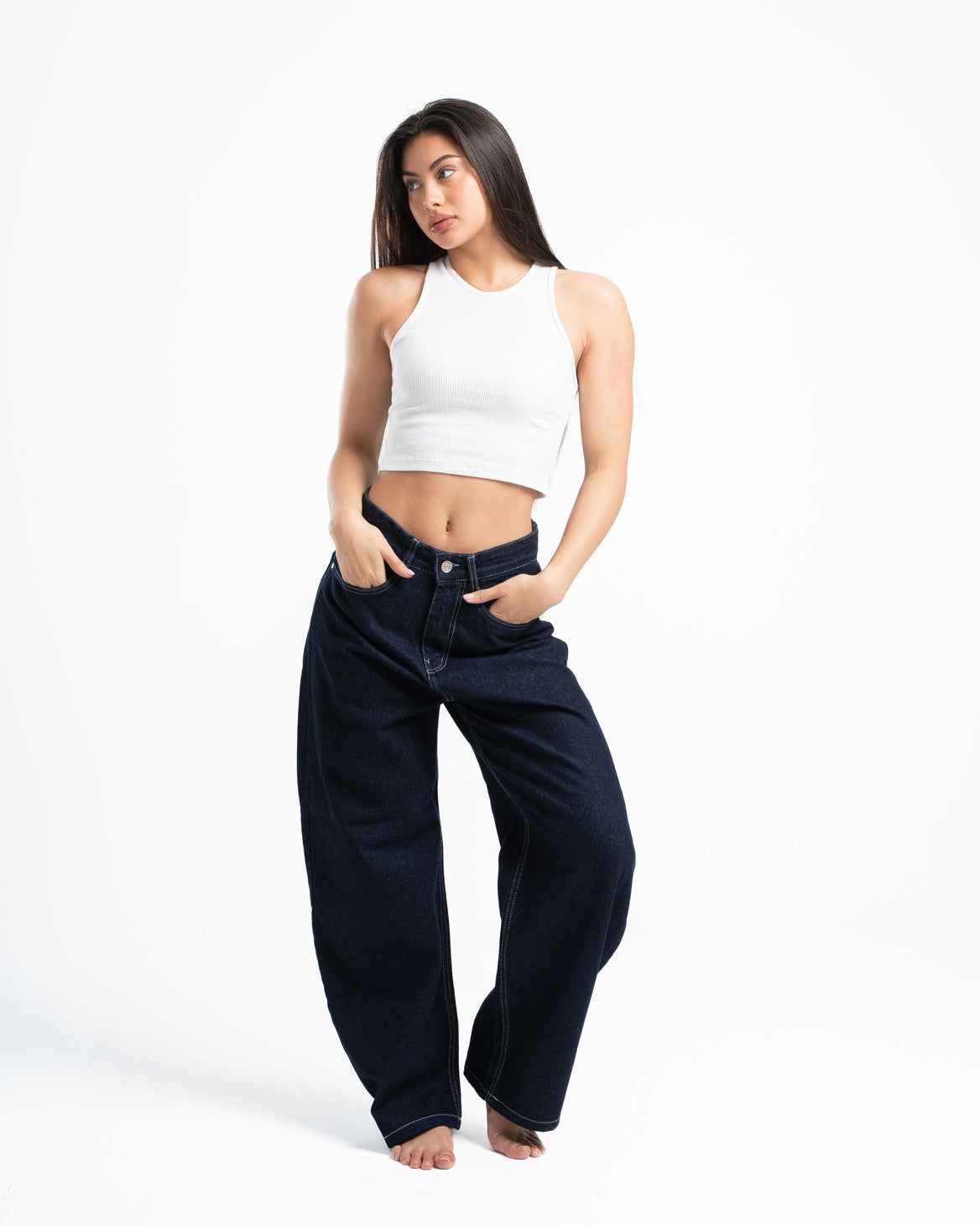 THE 90s BLOWOUT IN RAW JEANS