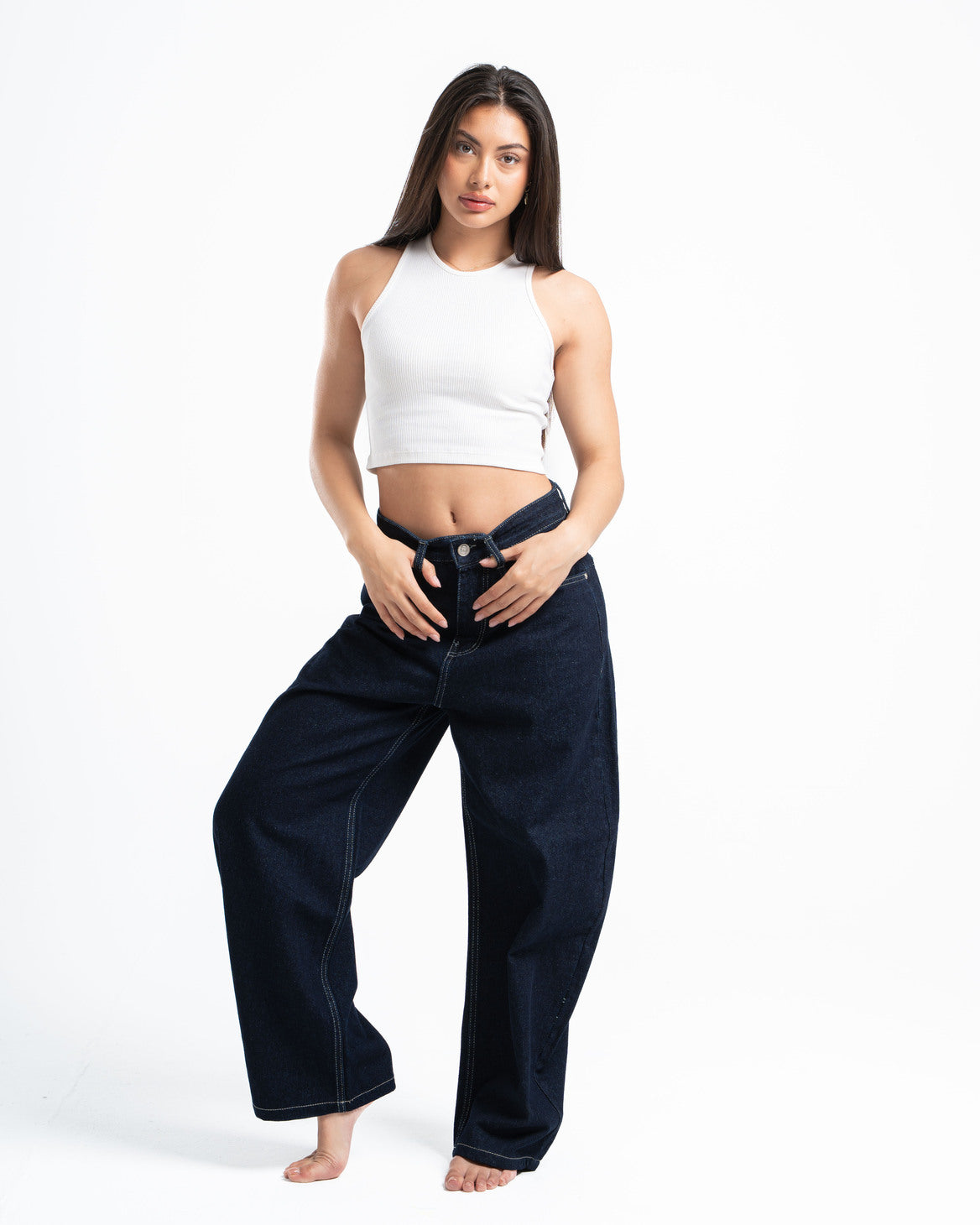 THE 90s BLOWOUT IN RAW JEANS