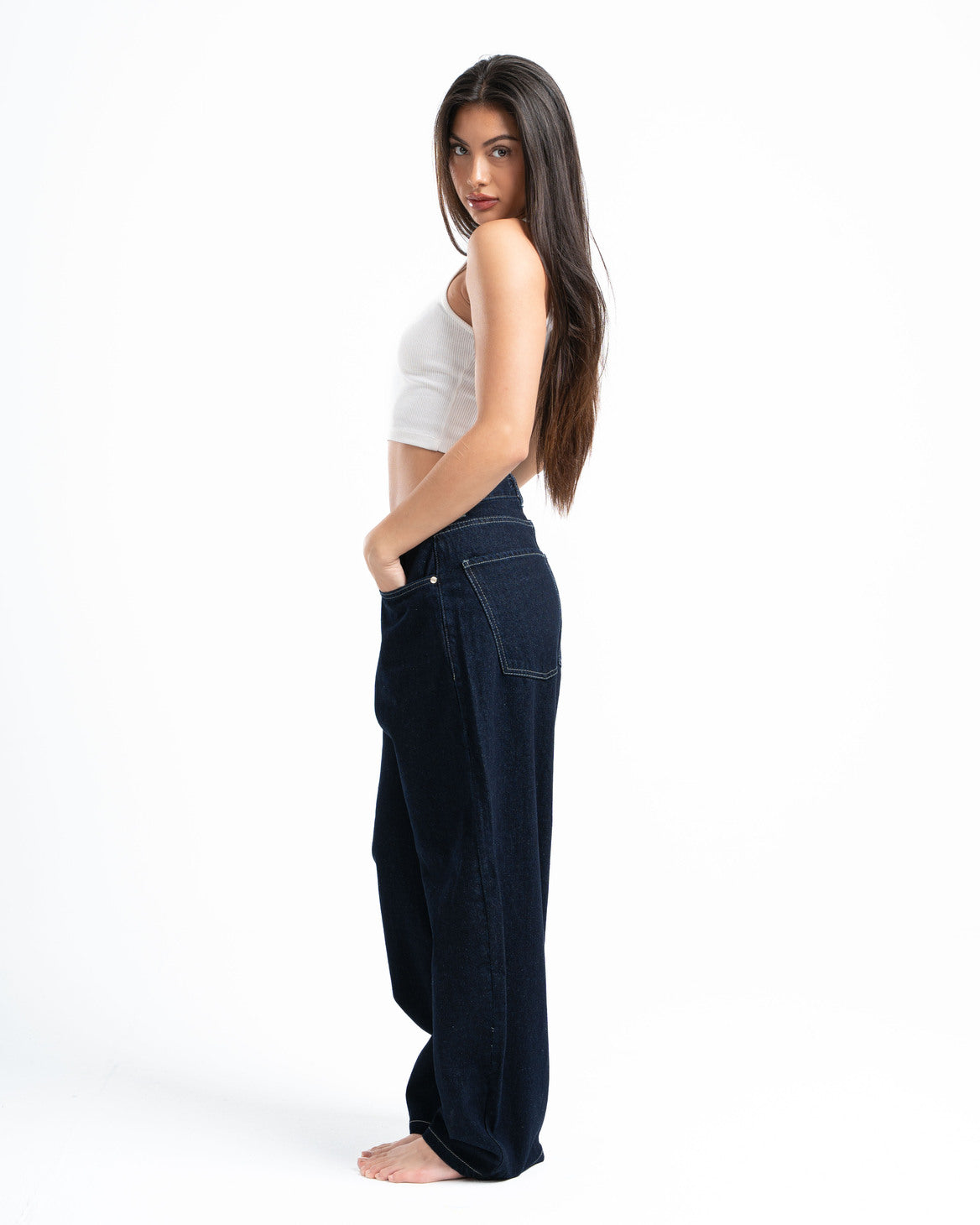 THE 90s BLOWOUT IN RAW JEANS