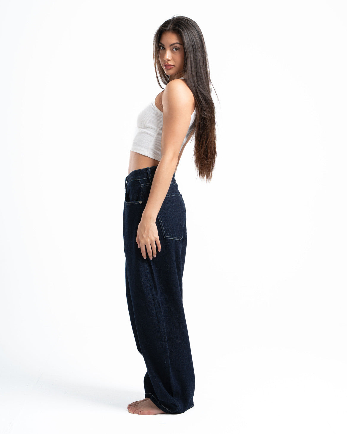 THE 90s BLOWOUT IN RAW JEANS