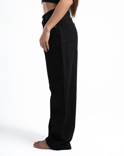 THE 90s BLOWOUT IN BLACK