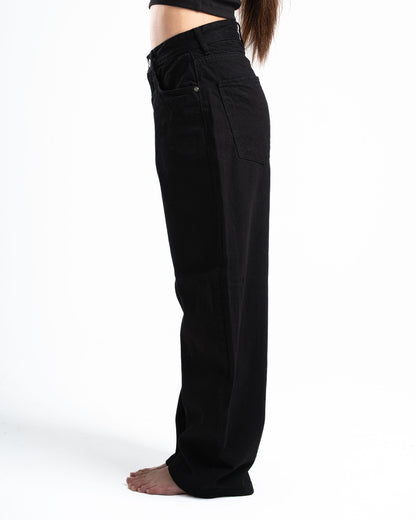 THE 90s BLOWOUT IN BLACK