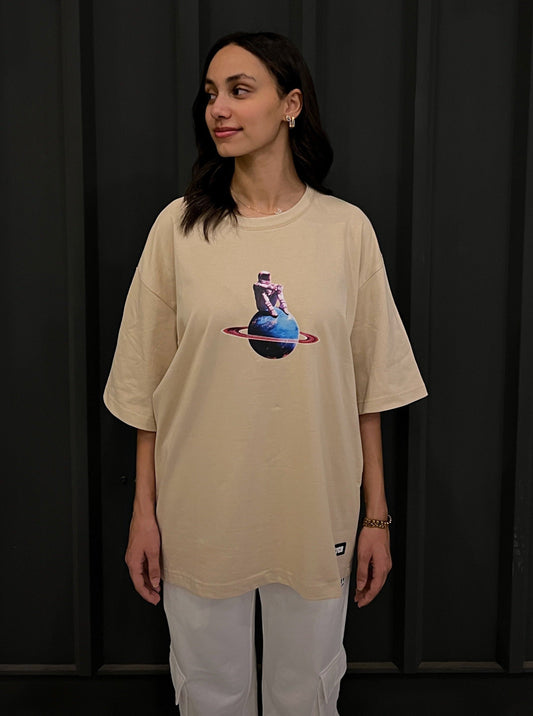 OUTER SPACE OVERSIZED TEE