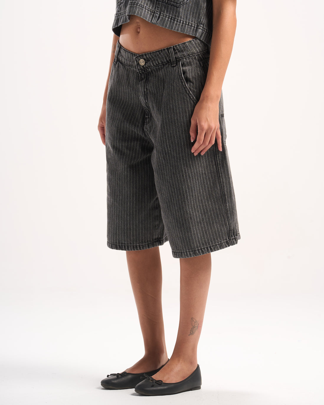 DARK GREY STRIPED JORTS