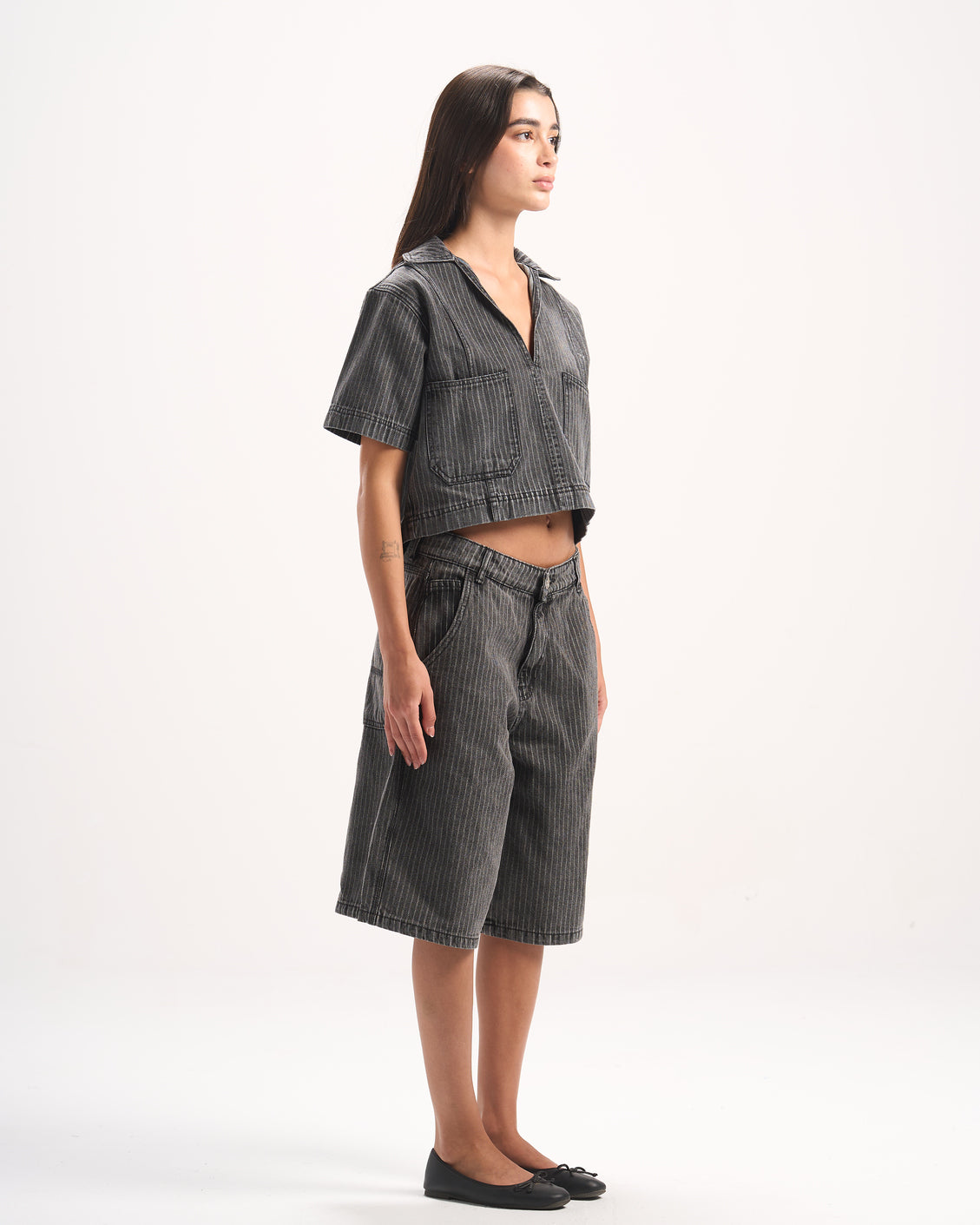 DARK GREY STRIPED JORTS