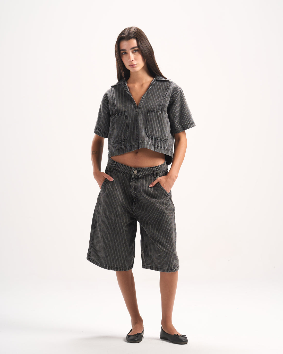 DARK GREY STRIPED JORTS